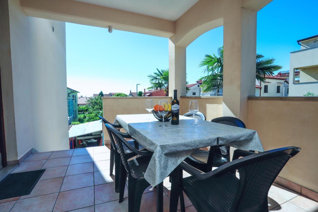Ray Apartment Porec Exterior photo